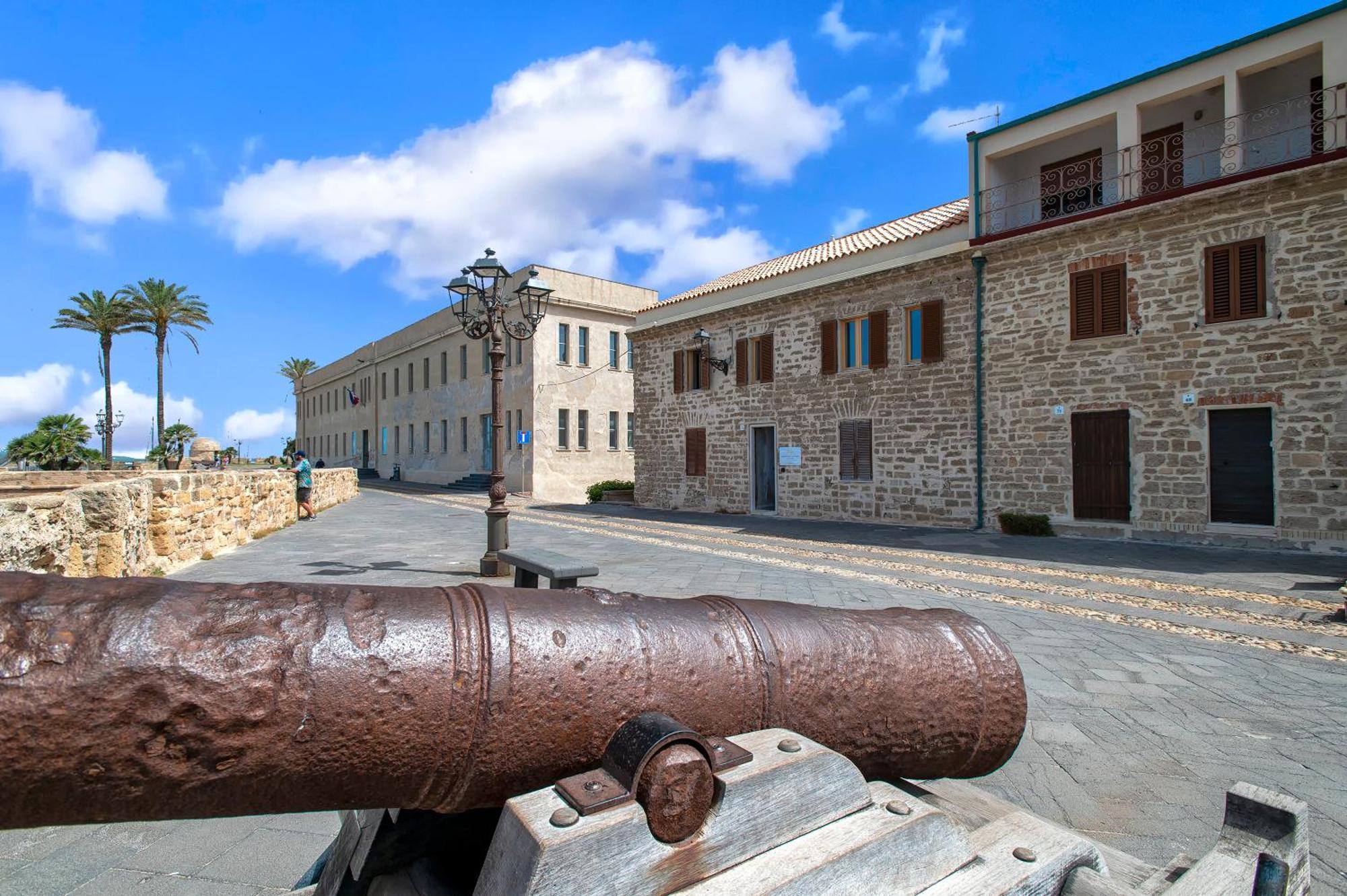 Panoramic Bastioni Sea View Apartman Alghero Kültér fotó